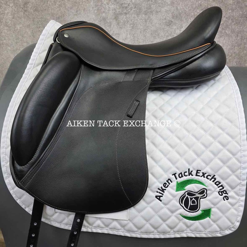 2019 Custom Saddlery Icon Alpha Monoflap Dressage Saddle, 17.5 Seat, Adjustable Tree, Wool Flocked Panels